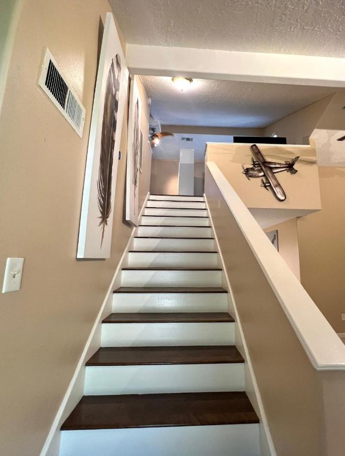 Centrally Located Houston Retreat! Sleeps 8, 10 Min To Downtown, Free Parking 외부 사진